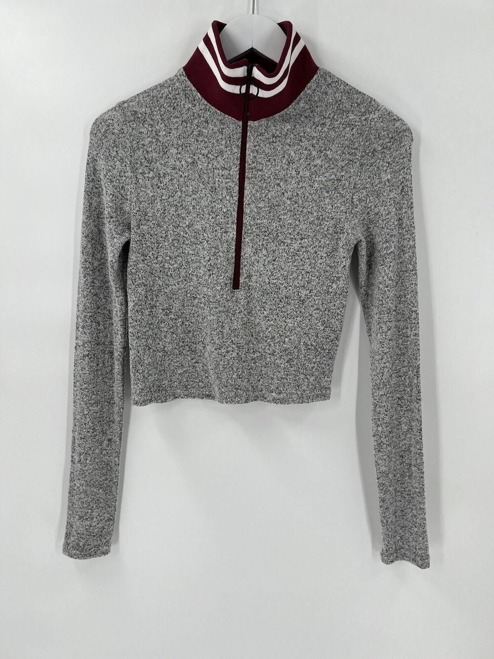 Out From Under Top Womens Medium Gray 1/2 Zip Knit Pullover Long Sleeves Stretch
